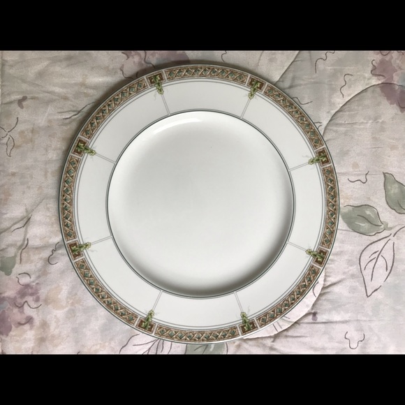 Mikasa Dining Mikasa Optima Ivy Trellis Y42 Dinner Plate Extremely
